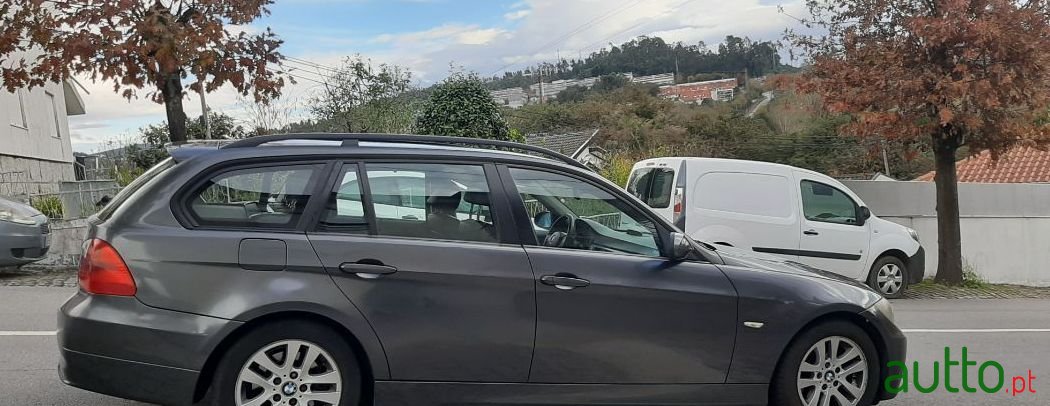 2007' BMW 318 D Touring photo #3