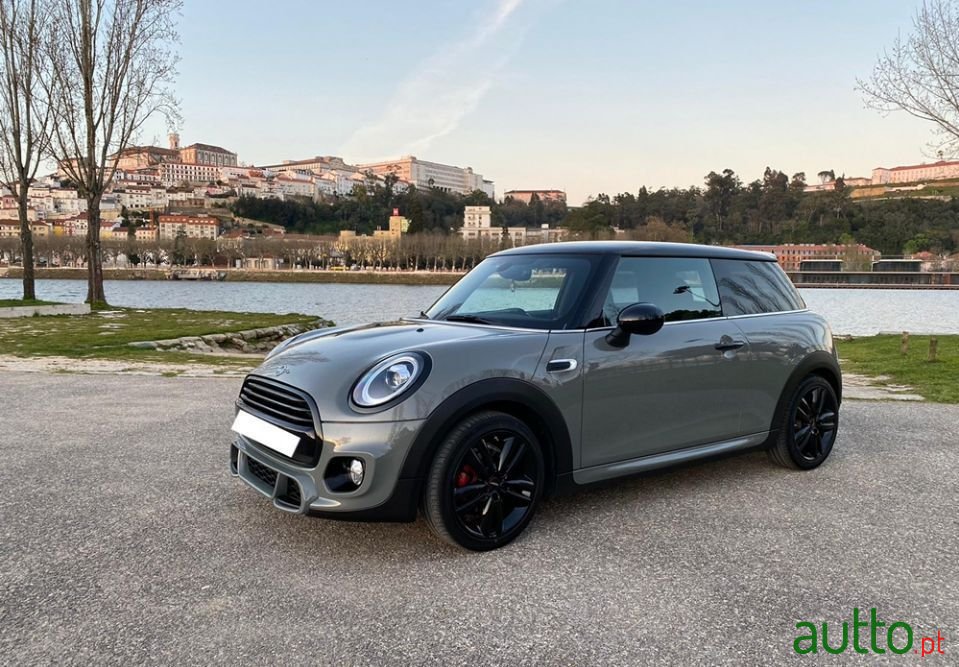 2019' MINI Cooper photo #1