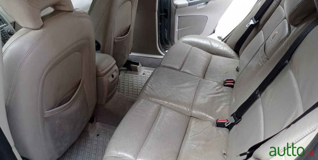 2004' Volvo V50 photo #5