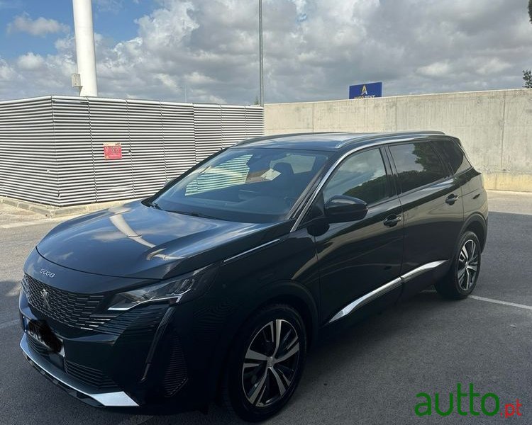 2021' Peugeot 5008 photo #1