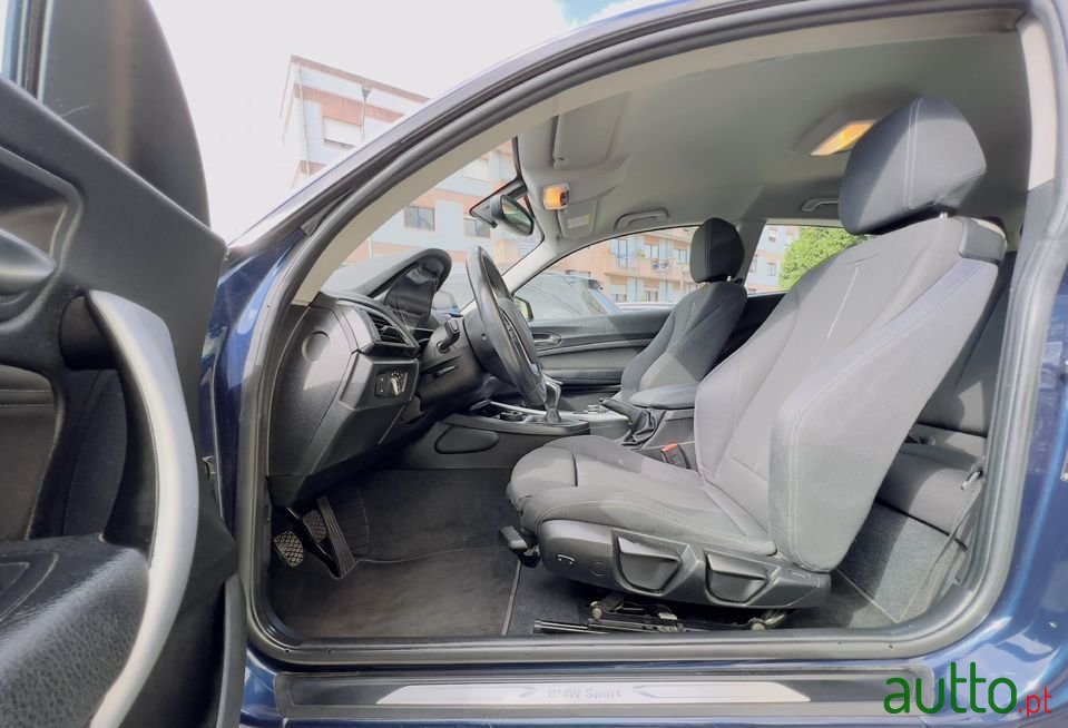 2013' BMW 118 Sport photo #6