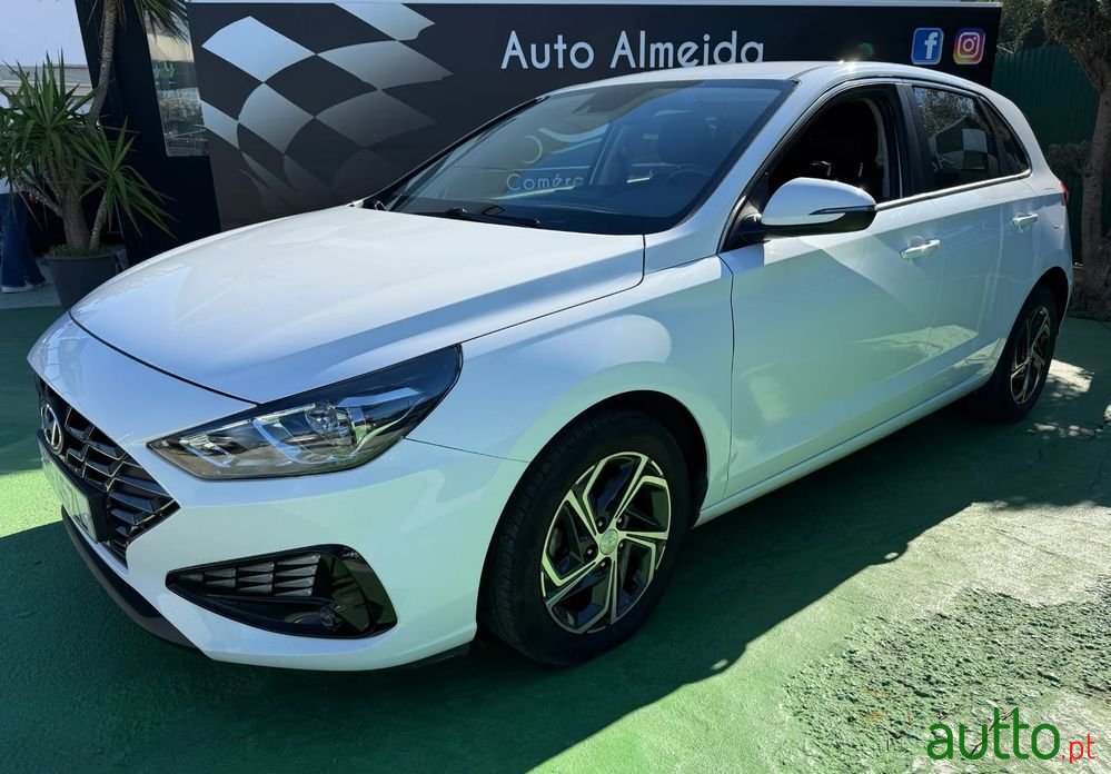 2021' Hyundai i30 photo #4