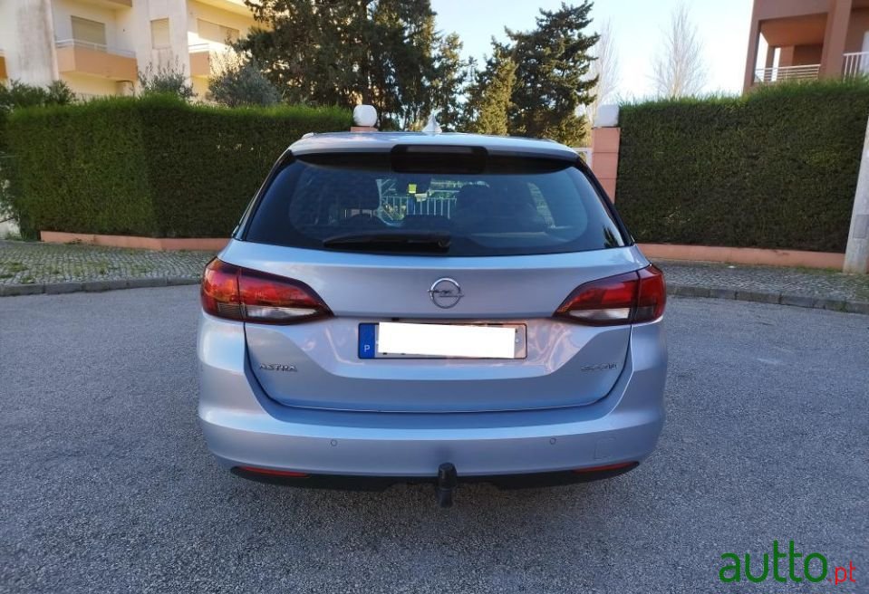 2017' Opel Astra Sports Tourer photo #4