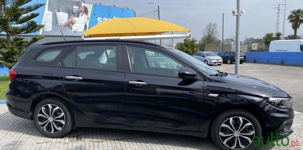 2017' Fiat Tipo Station Wagon photo #6