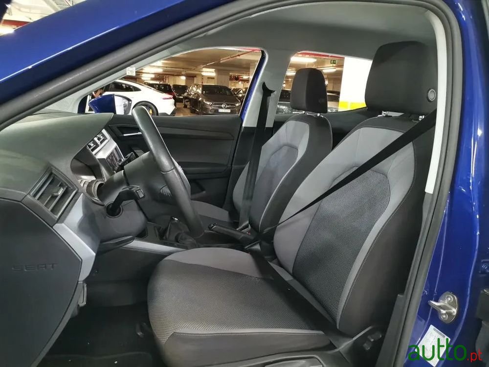 2020' SEAT Arona 1.0 Tsi Style photo #5