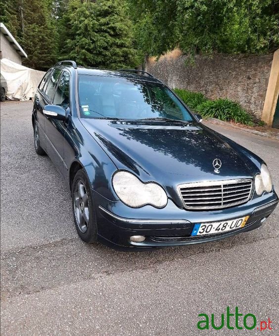 2002' Mercedes-Benz C-200 photo #1