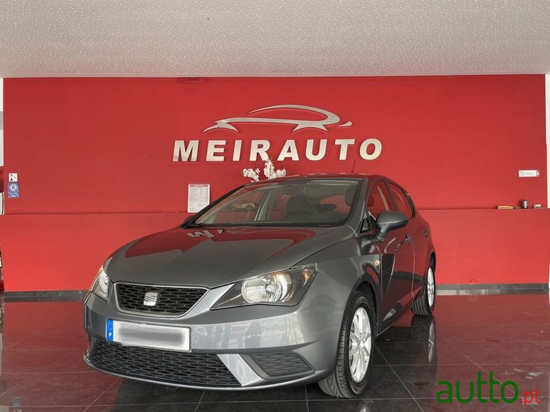 2013' SEAT Ibiza photo #1