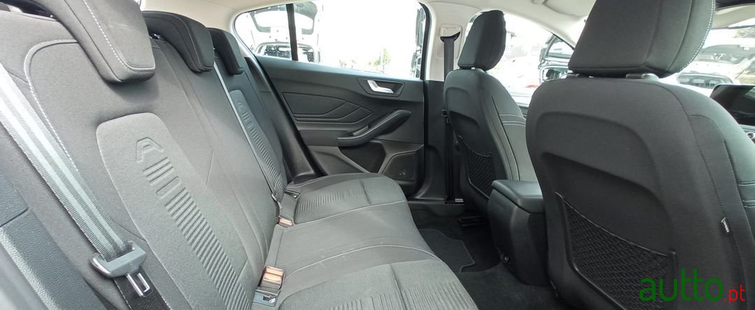 2019' Ford Focus photo #5