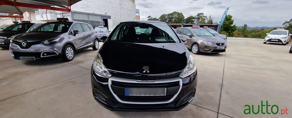 2015' Peugeot 208 photo #2