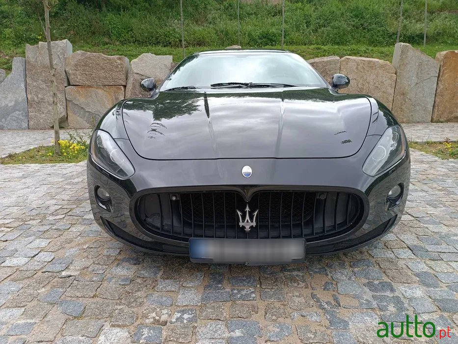 2009' Maserati GranTurismo photo #1