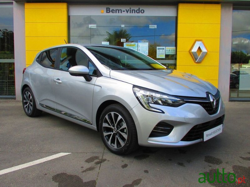 2021' Renault Clio photo #1