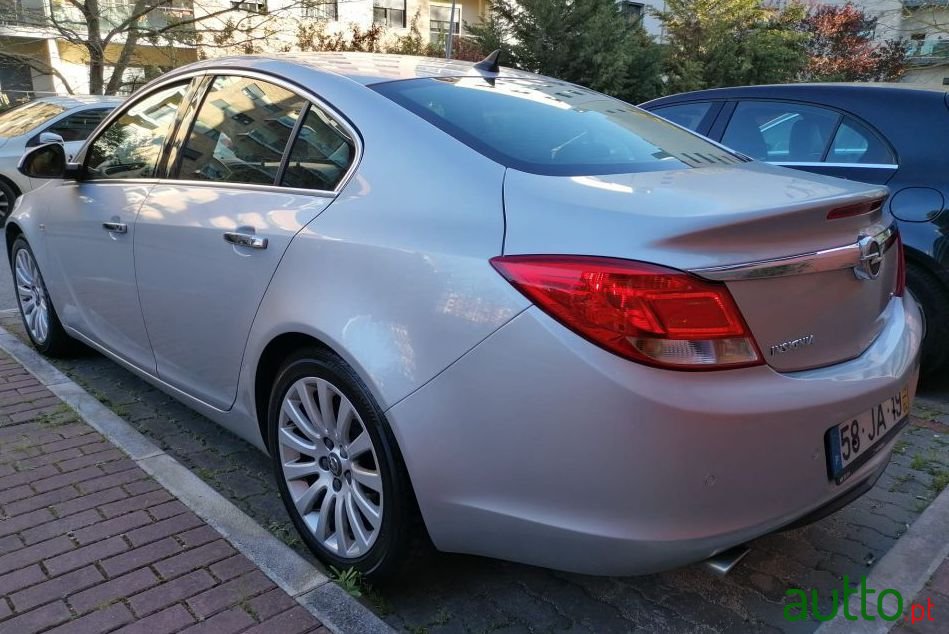 2010' Opel Insignia photo #4