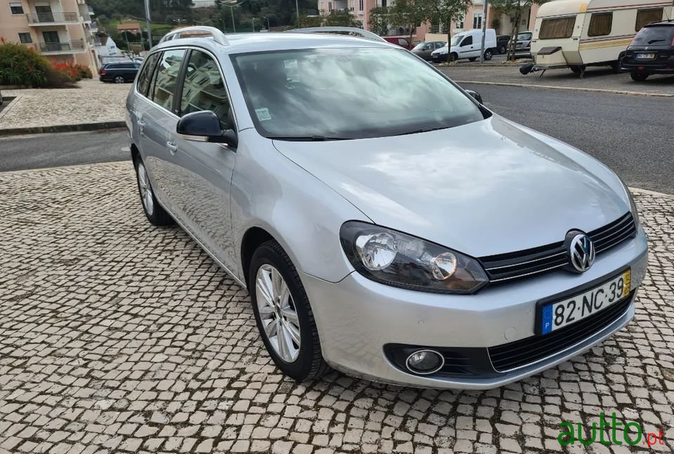 2012' Volkswagen Golf Variant photo #1