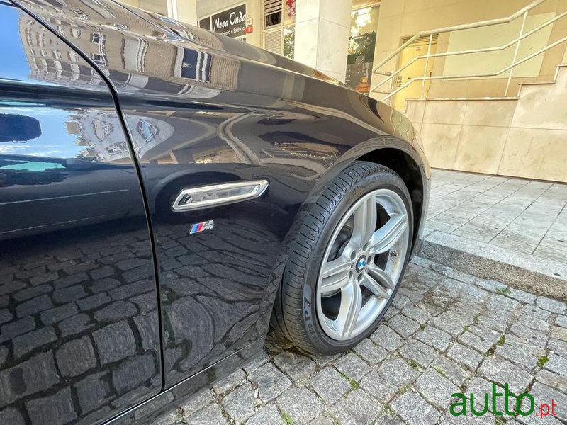 2015' BMW 520 D Pack M Auto photo #3
