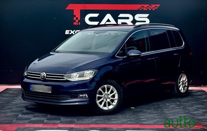 2019' Volkswagen Touran photo #1
