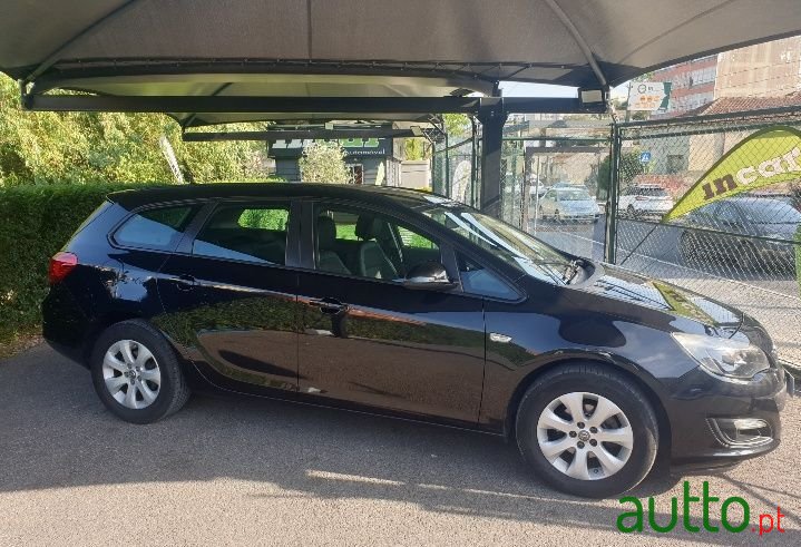 2015' Opel Astra Sports Tourer photo #2