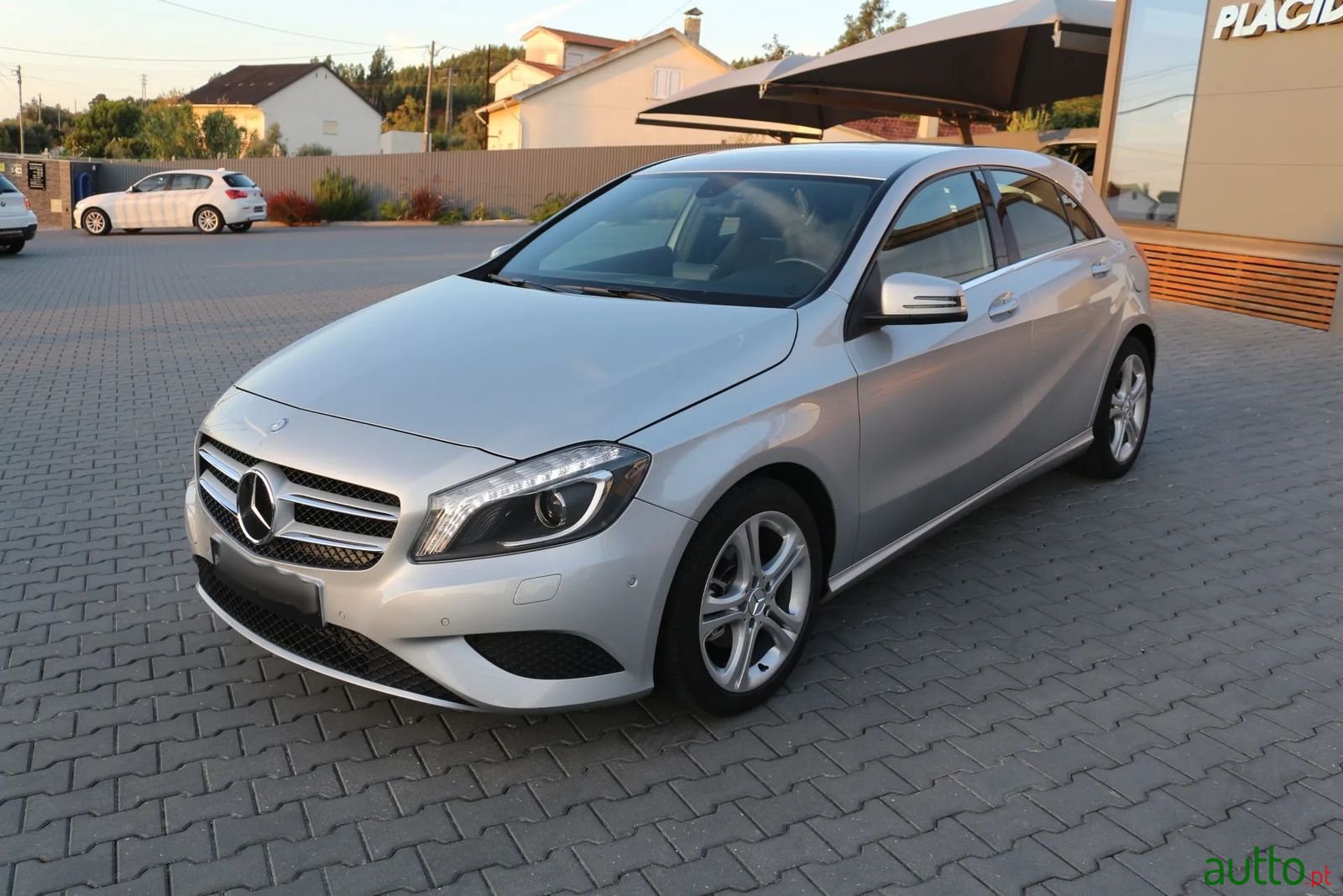 2012' Mercedes-Benz A-180 photo #2