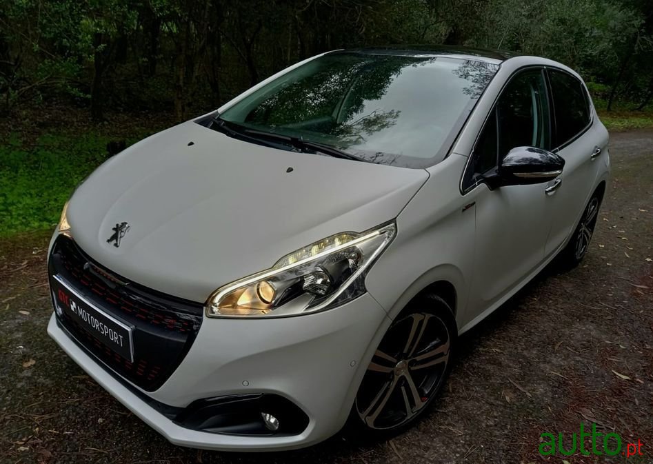 2017' Peugeot 208 Gt-Line photo #1