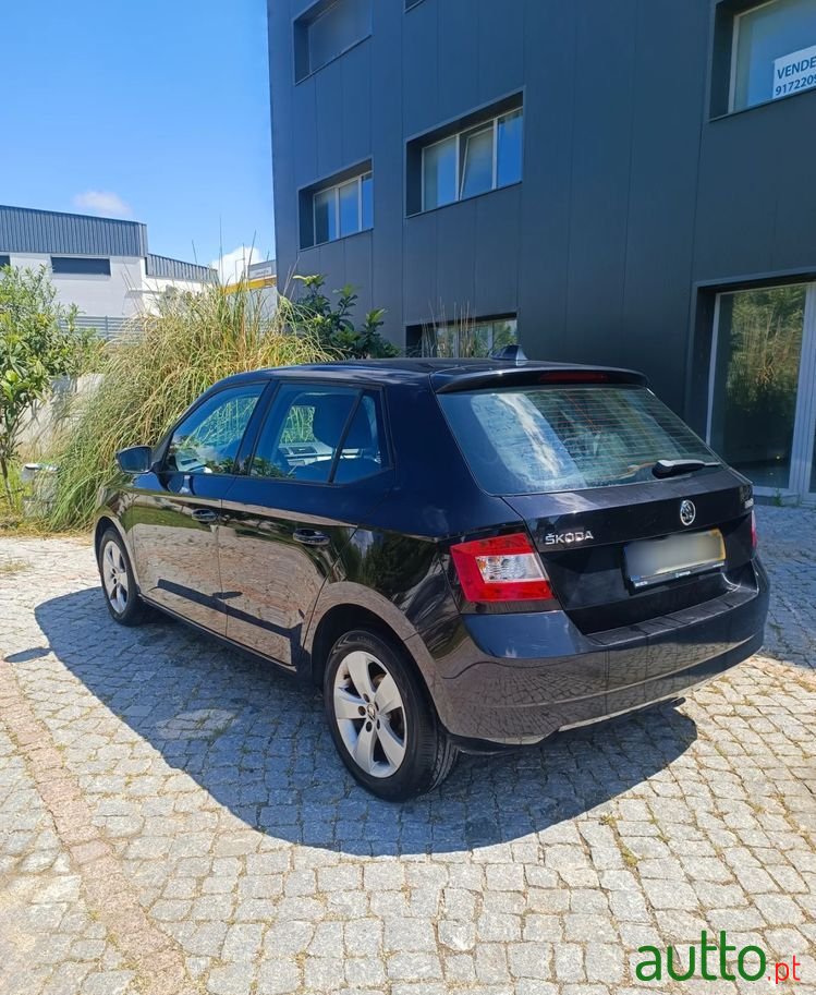 2015' Skoda Fabia 1.4 Tdi Style photo #3