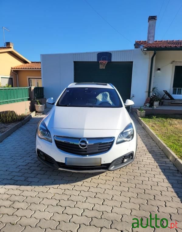 2015' Opel Insignia Sports Tourer photo #3