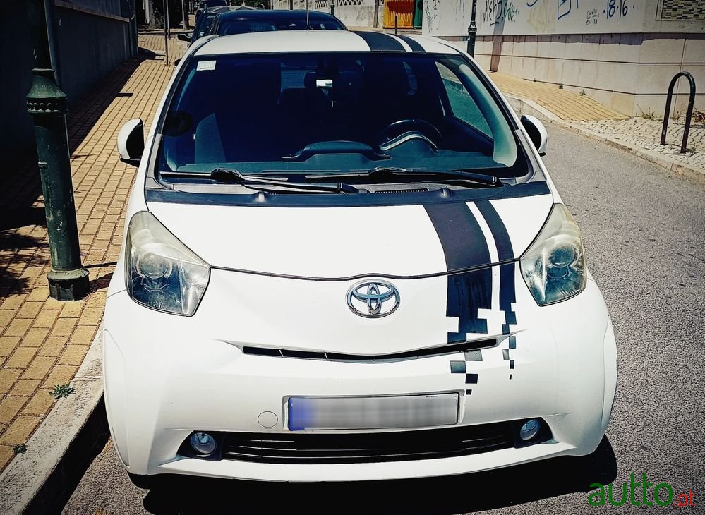 2009' Toyota iQ 1.0 Vvt-I photo #5