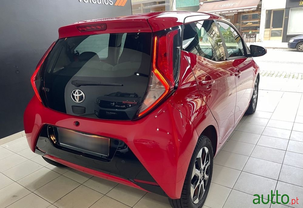 2020' Toyota Aygo photo #6