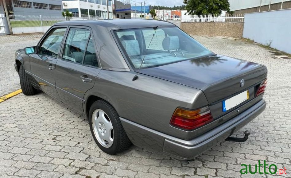 1988' Mercedes-Benz 250 Ver-D photo #3