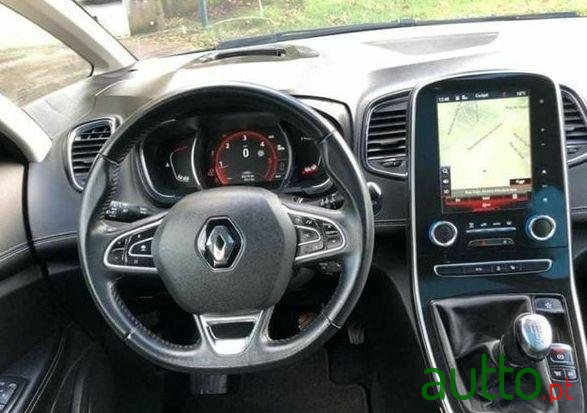 2017' Renault Grand Scenic photo #1