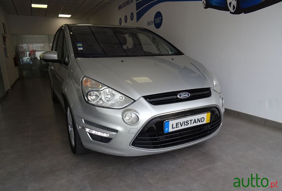 2010' Ford S-Max photo #2