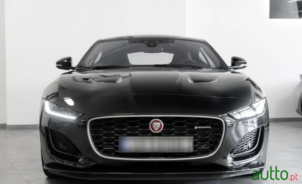 2022' Jaguar F-Type 2.0 I4 R-Dynamic photo #3