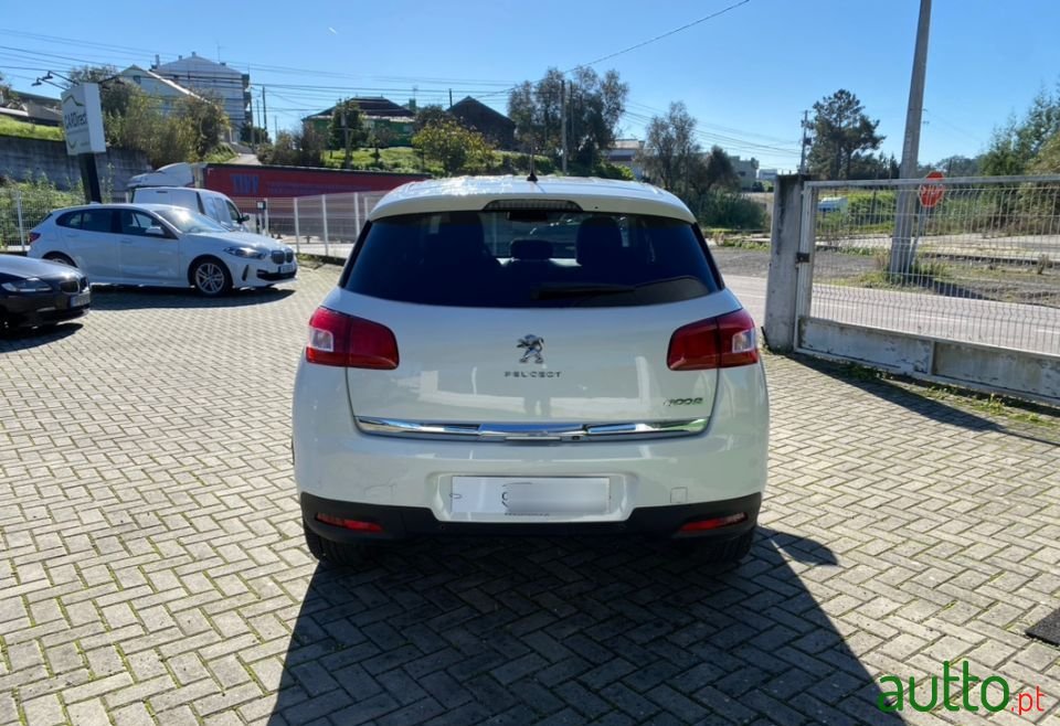 2015' Peugeot 4008 photo #6
