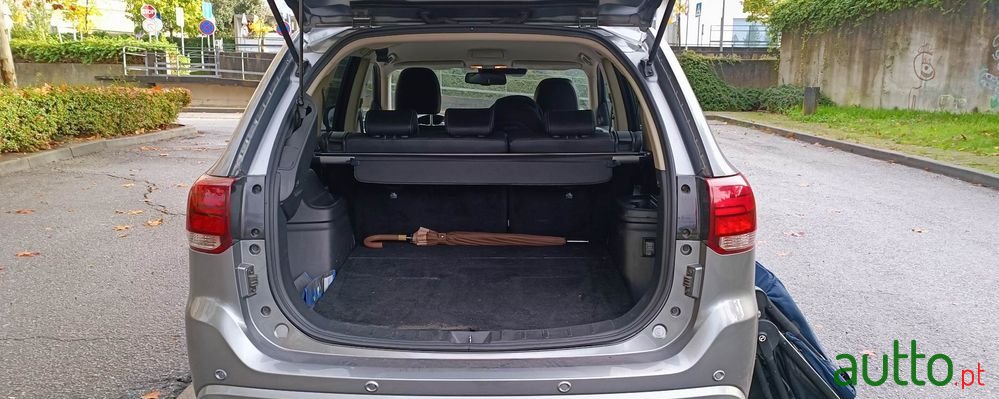 2018' Mitsubishi Outlander photo #5