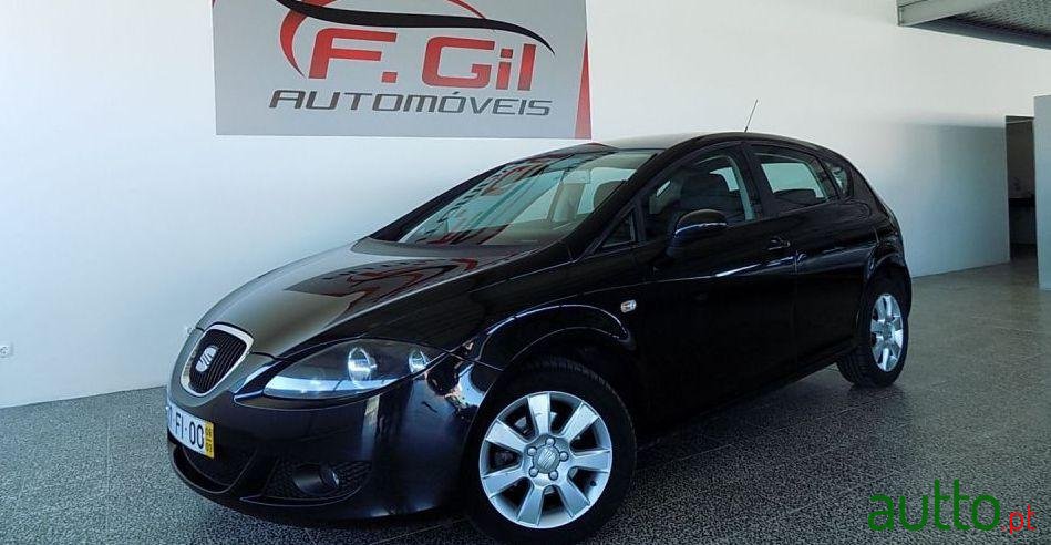 2008' SEAT Leon photo #2