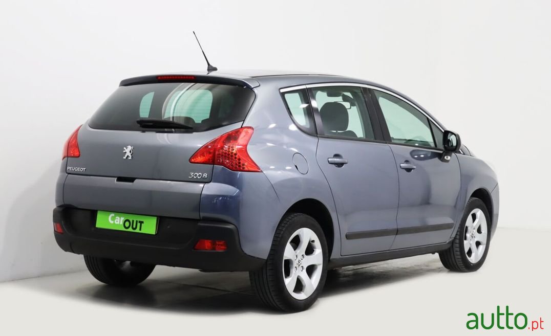 2011' Peugeot 3008 photo #2