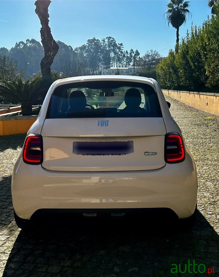 2022' Fiat 500e Icon photo #5