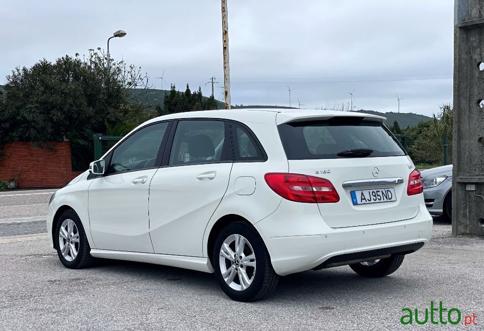 2014' Mercedes-Benz B-180 photo #5