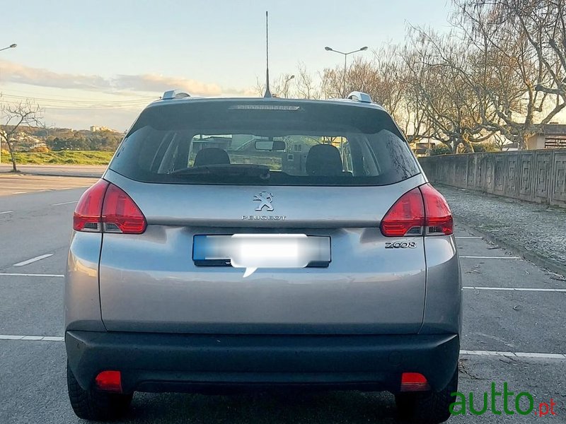 2014' Peugeot 2008 photo #6