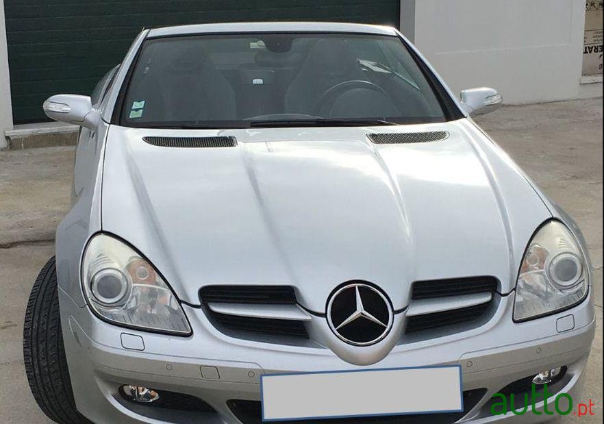2008' Mercedes-Benz Slk-200 photo #4