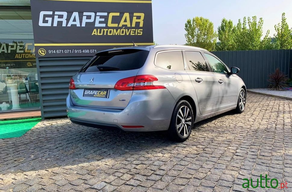 2014' Peugeot 308 Sw photo #2