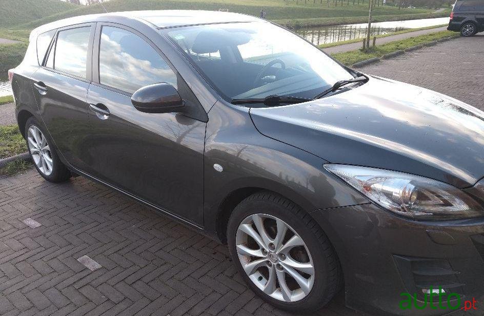 2011' Mazda 3 Mz-Cd 1.6 Sport photo #1