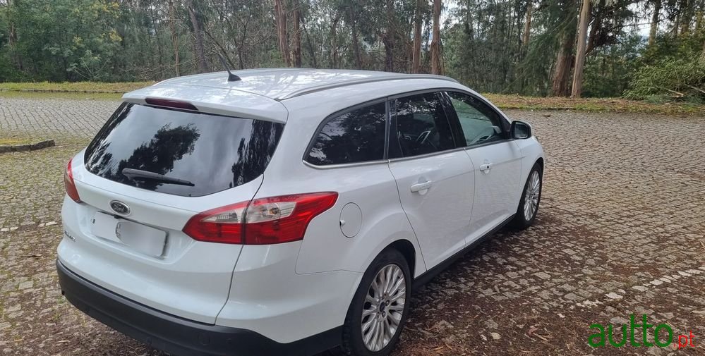 2011' Ford Focus Sw photo #4