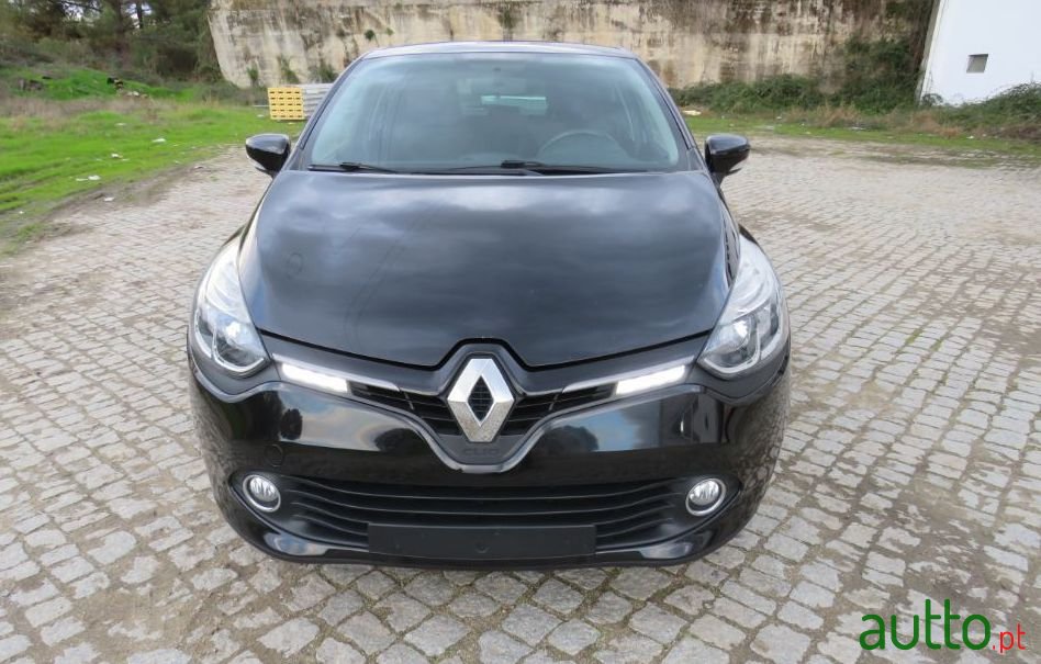 2015' Renault Clio photo #3
