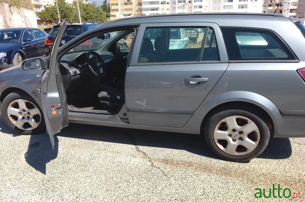 2006' Opel Astra 1.4 Elegance photo #2