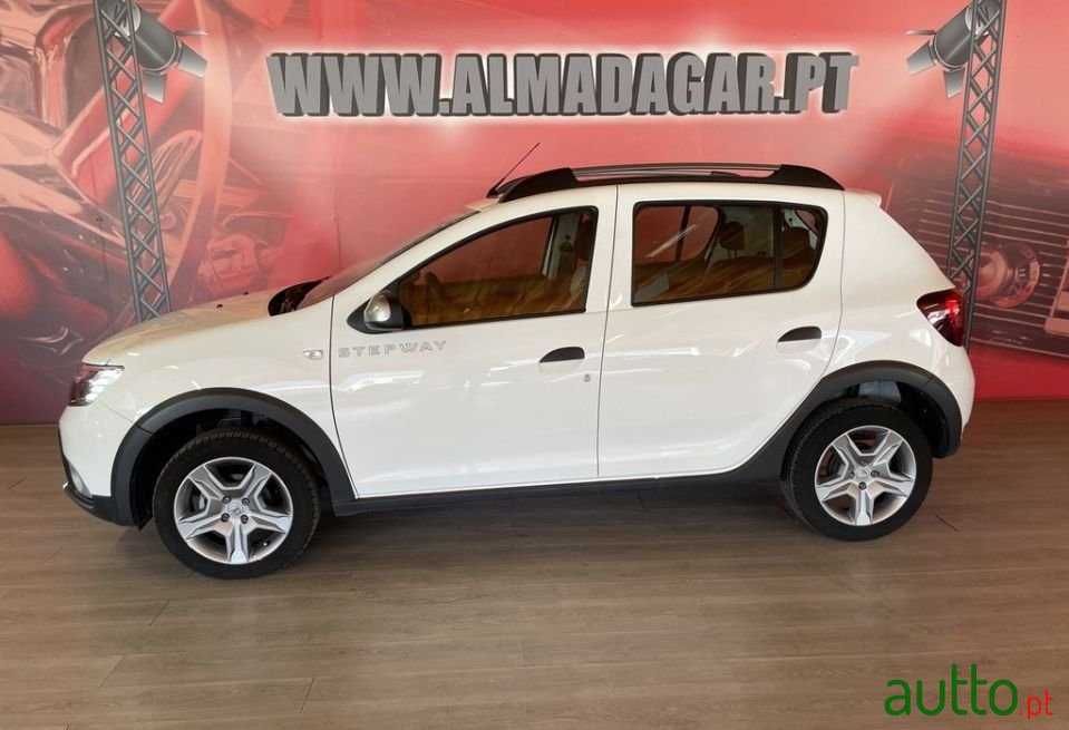 2020' Dacia Sandero photo #2