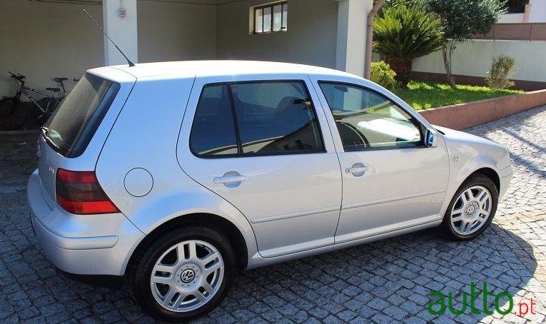 2001' Volkswagen Golf 25 Anos photo #1