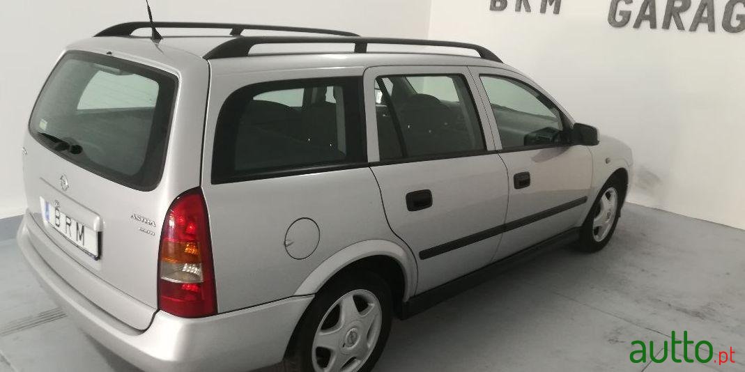 2000' Opel Astra Caravan photo #2