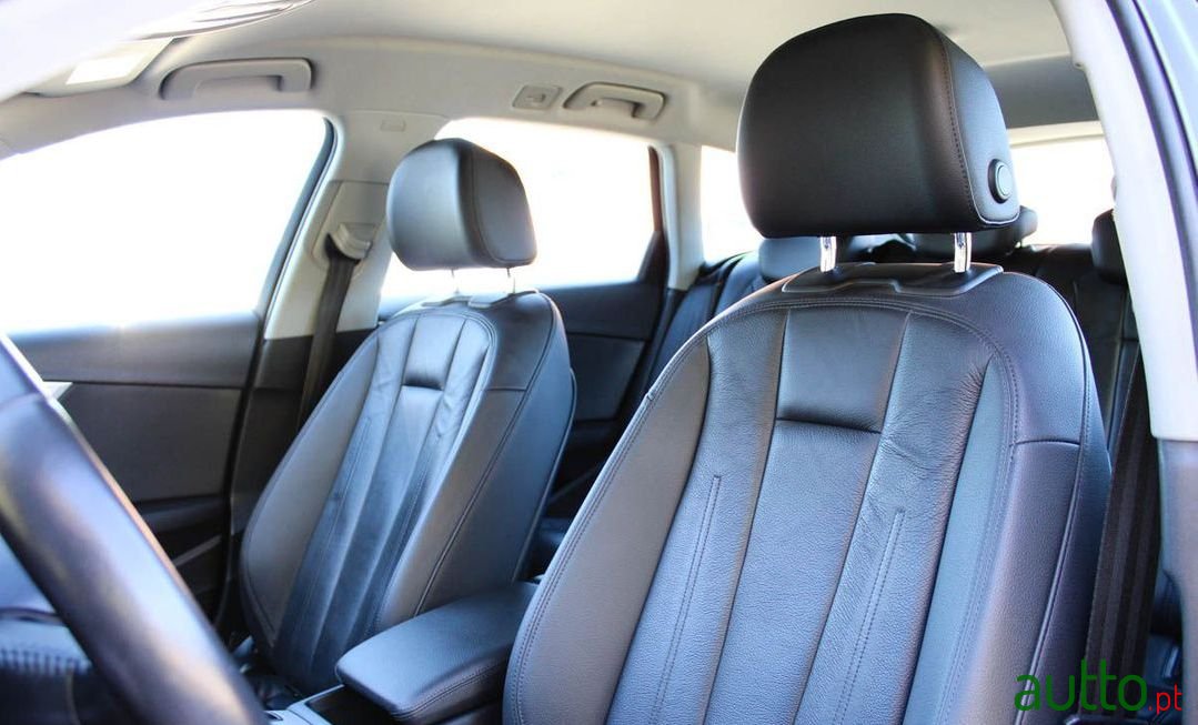 2016' Audi A4 Avant photo #5