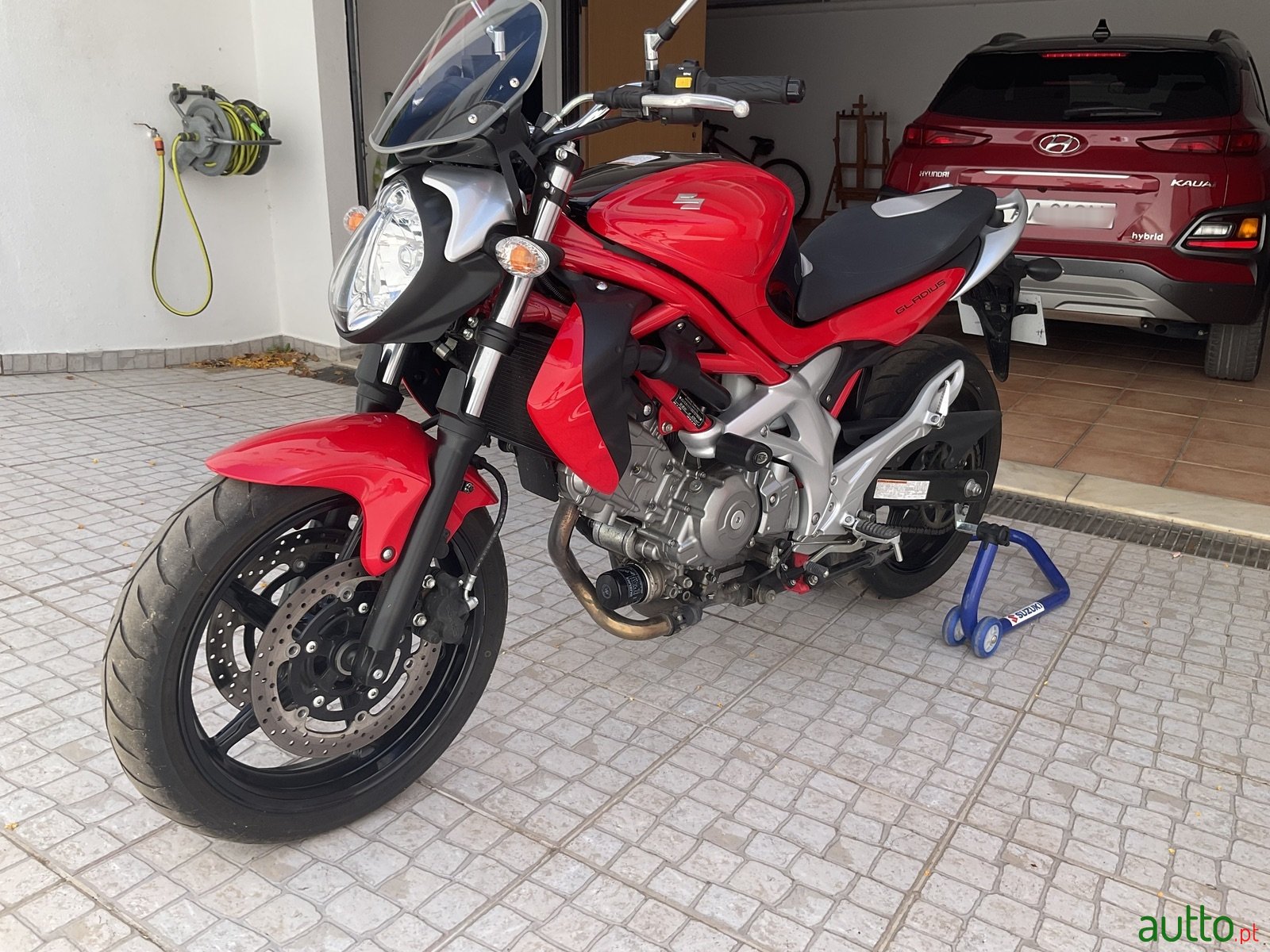 2010' Suzuki photo #5