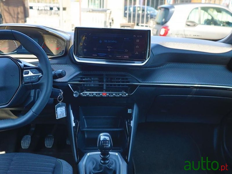 2024' Peugeot 2008 1.2 Puretech Active photo #6