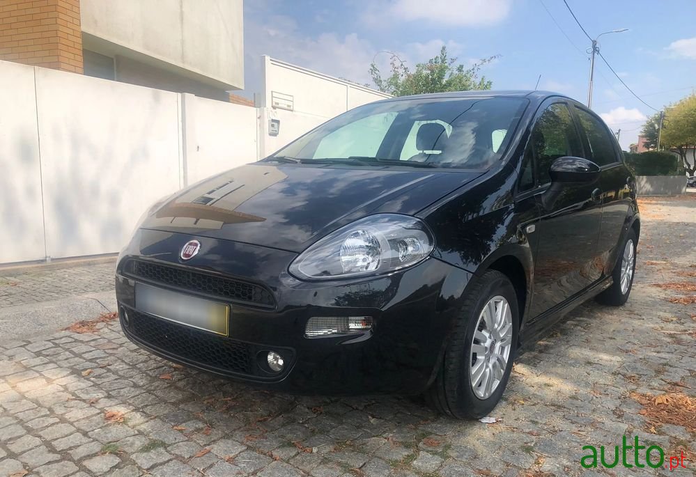 2014' Fiat Punto 1.2 Young S&S photo #1